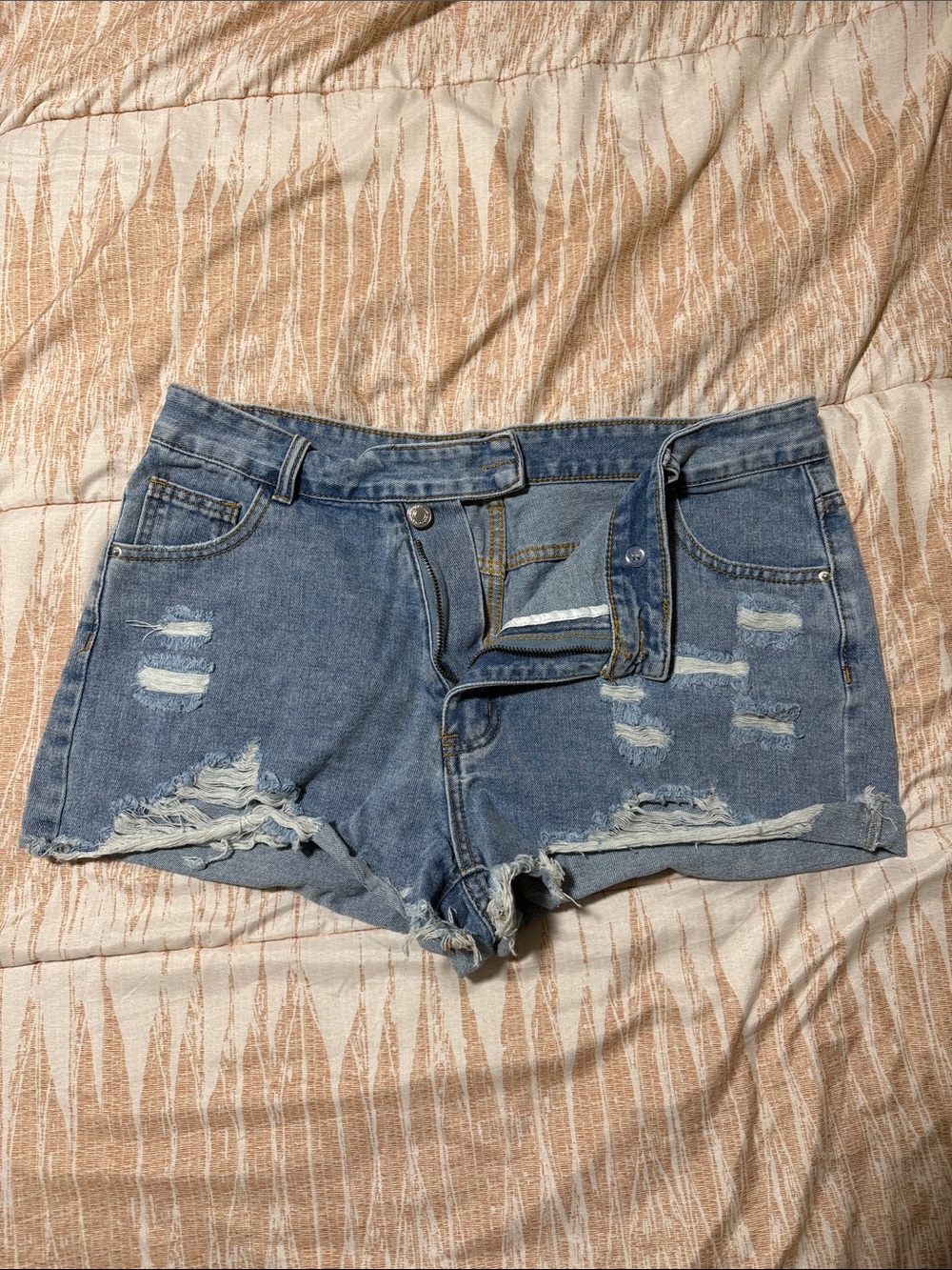 SHEIN Light Blue Distressed Denim Short Shorts